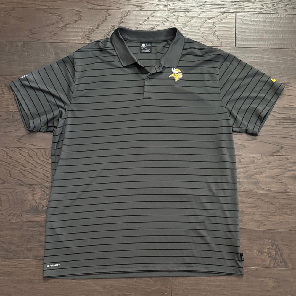 Nike Men's Black Polo with Subtle Stripes